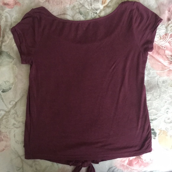 American Eagle T-shirt - Picture 3 of 3